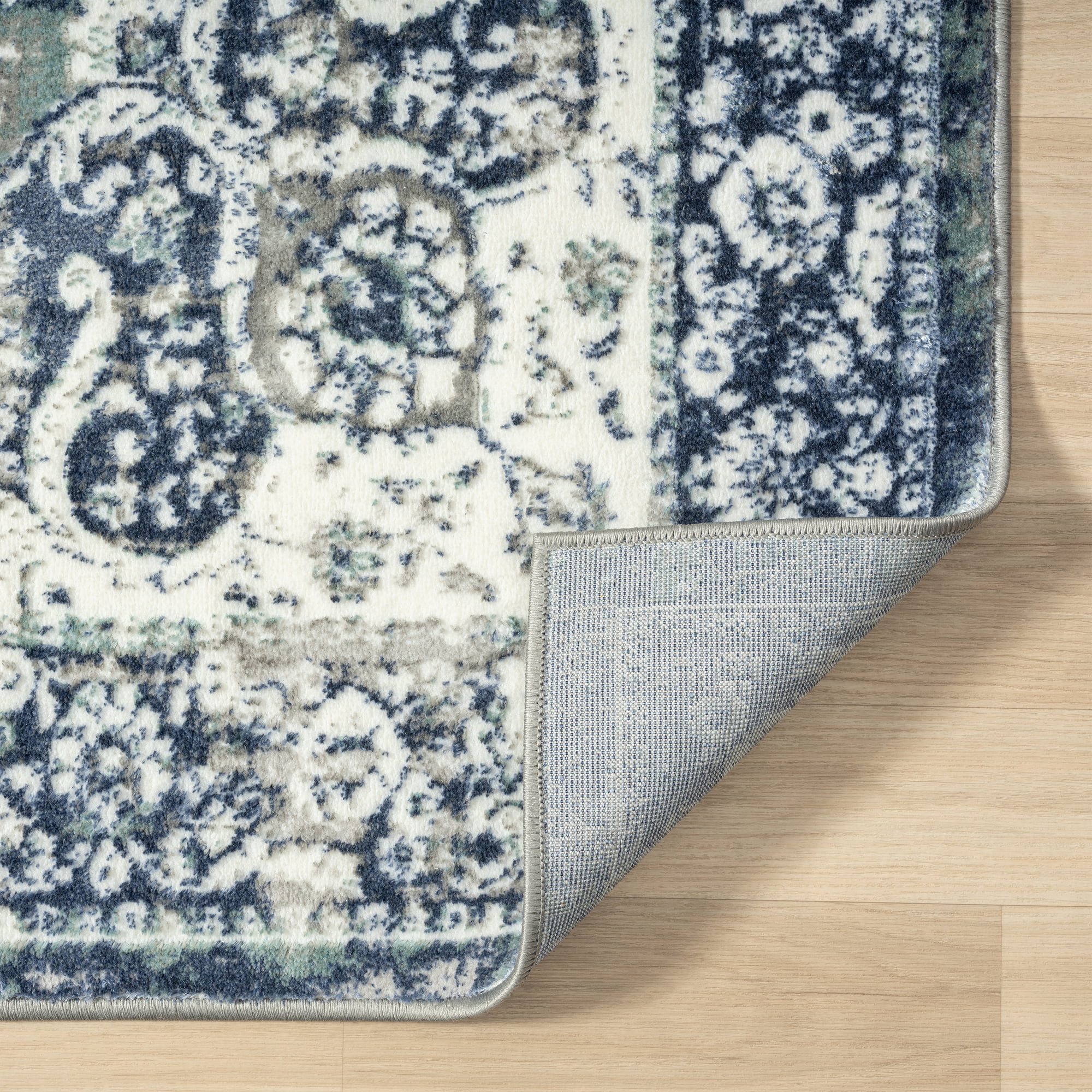 Harlow Hill Bethany 2'2" x 3' Blue Medallion Durable Indoor Area Rug