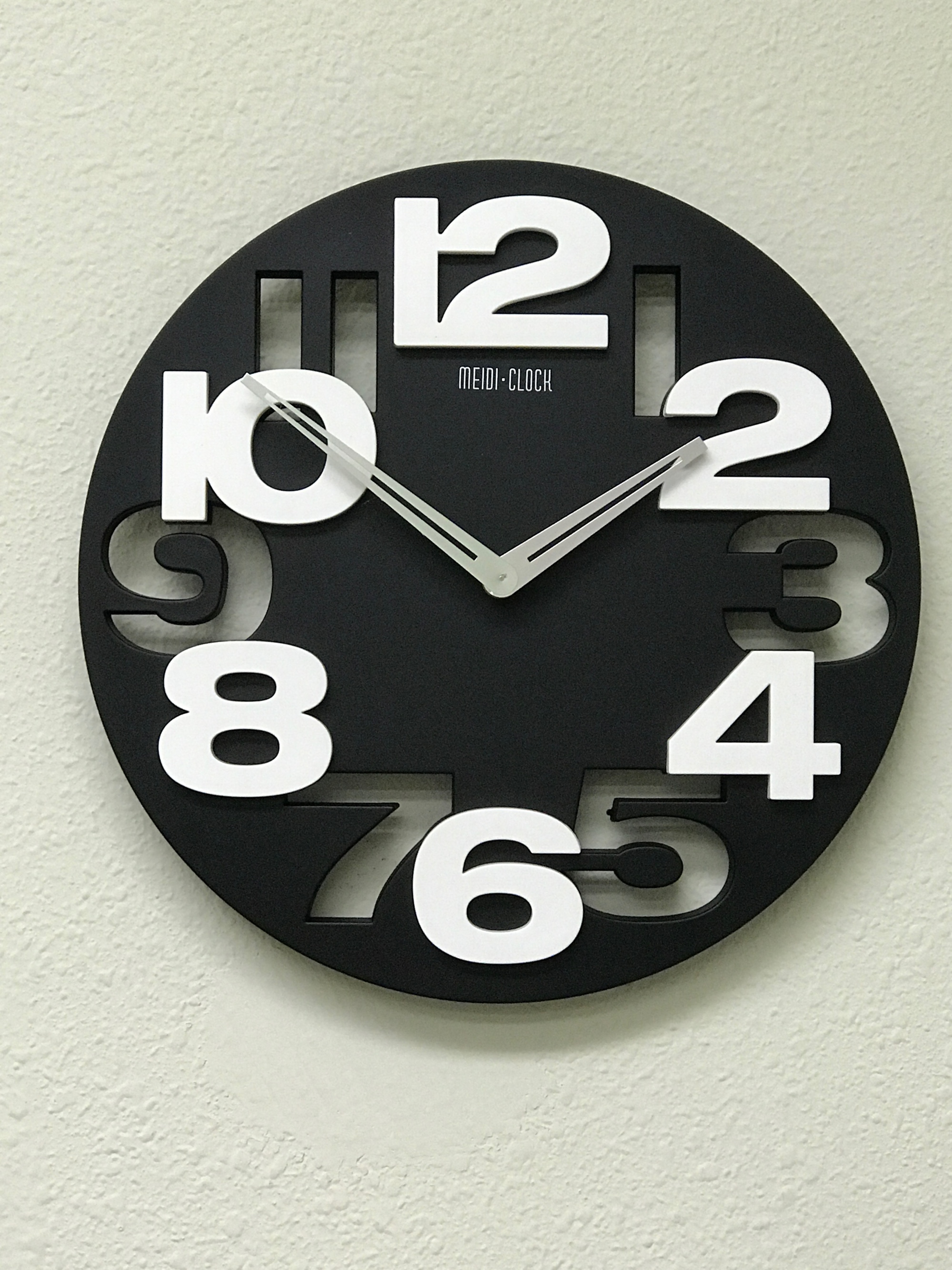 High Quality Artistic Clock 3 D Numbers Cut Out and Raise Round Clock