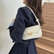 thumbnail image 3 of Bolso pequeño cuadrado con un solo hombro, bandolera debajo del brazo, estilo retro, color puro, simple, popular este año, otoño e invierno 2025, 3 of 5