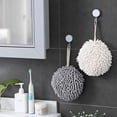 thumbnail image 4 of Inteprter Toalla de limpieza de manos colgante en forma de bola de cocina Toallas de secado de felpa lavables Toallas de baño suaves absorbentes de agua Suministros de limpieza para el hogar Blanco Inteprter HA011775-01, 4 of 6