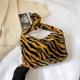 thumbnail image 4 of Bolso De Hombro Para Axilas, 4 of 4