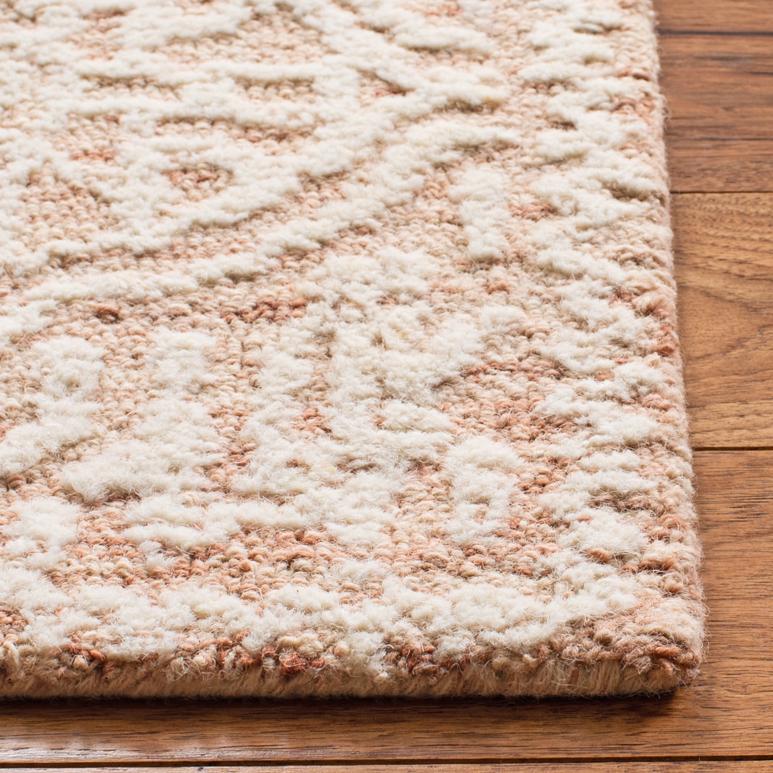 SAFAVIEH Capri Oralee Medallion Area Rug, Rust/Ivory, 4' x 6'
