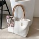 thumbnail image 2 of Bolso de mujer nuevo de alta calidad, bolso de hombro versátil a la moda para jóvenes, bolso de mano de gran capacidad para negocios, ocio y fiestas, 2 of 5