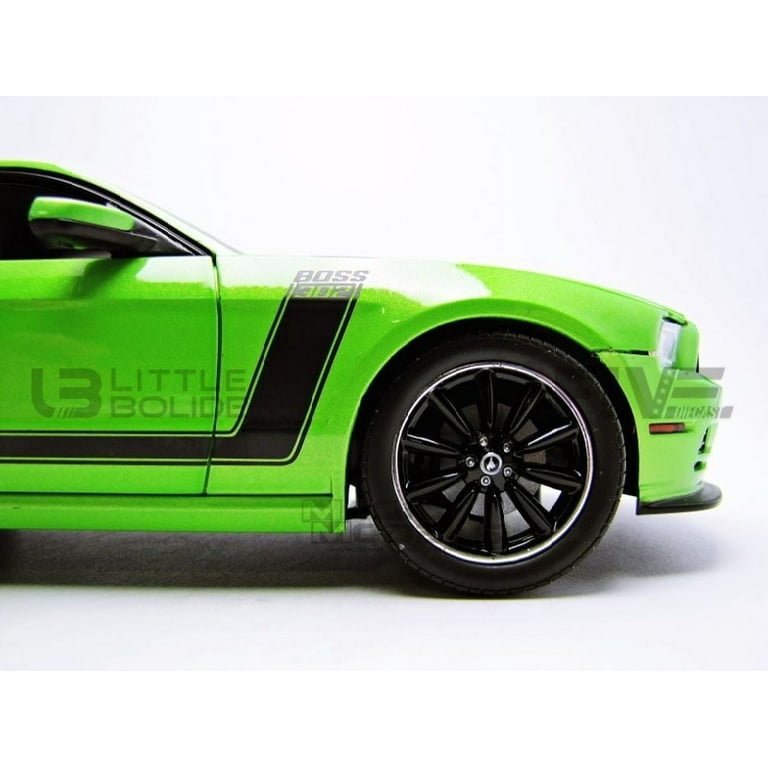 2013 Ford Mustang Boss 302 Green with Black Stripes 1/18 Diecast