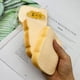 thumbnail image 4 of Tostada Pan Rebanado Juguete Antiestrés Forma De Pan Squishes Juguete Sensorial Fidget Toys Alivio Del Estrés Para Niños Y Adultos Juguete Divertido Y Complicado Para Apretar Regalo Para Pascua Navida, 4 of 5