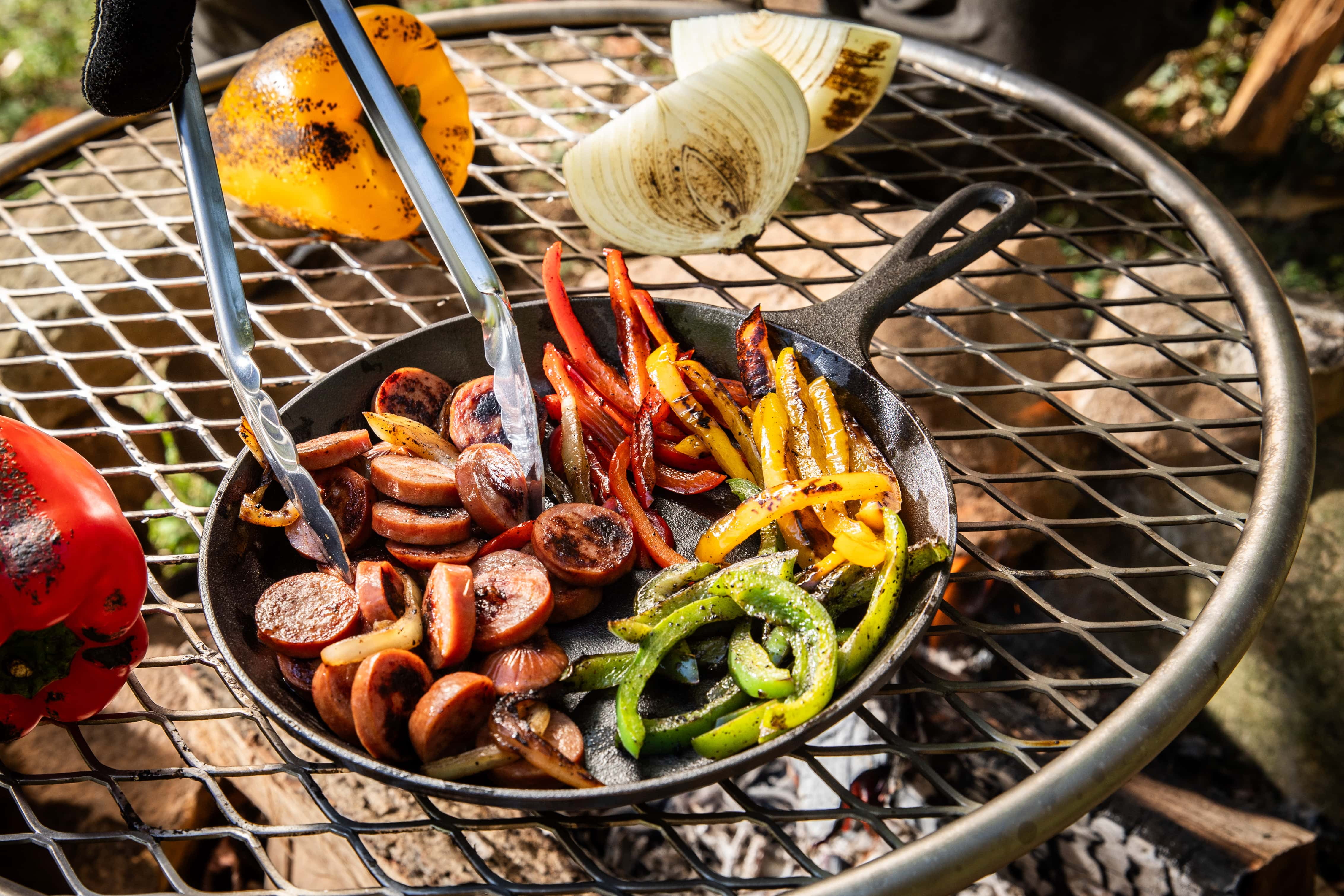 Lodge Cast Iron Savor the Outdoors 9" Seasoned Fry Pan