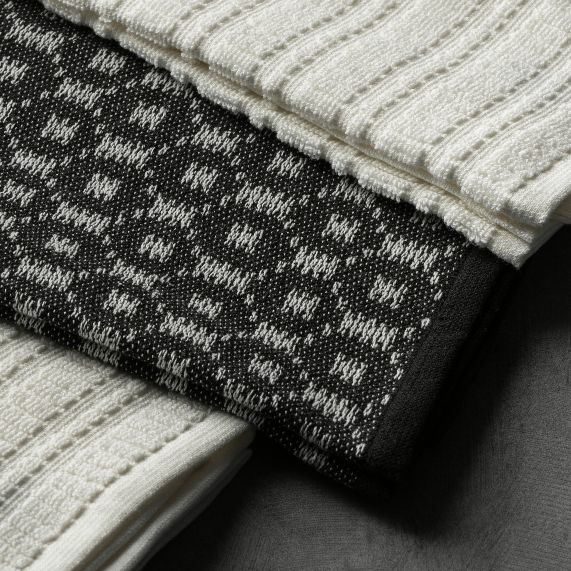 Thyme & Table Woven Tile Kitchen Towel Set - 5 Pack, 16 x 28 Inch, Absorbent Cotton