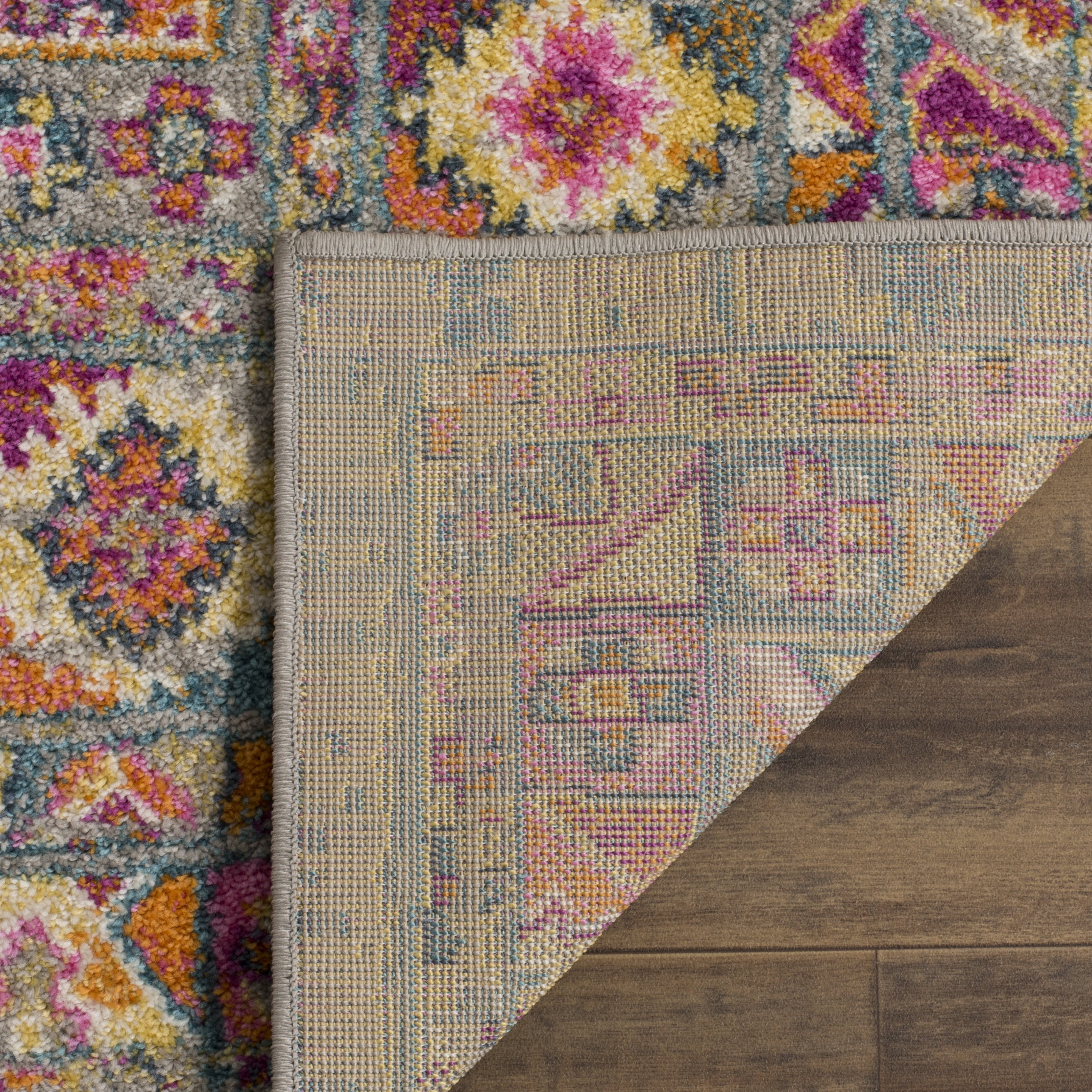 Safavieh Madison Emmet Traditional Oriental Area Rug, Light Gray/Fuchsia, 4' x 6'