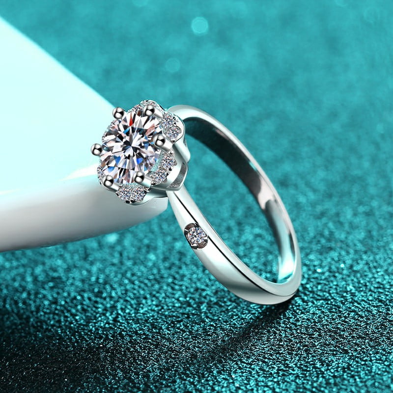 1 Carat Moissanite Wedding Ring for Women Engagement Rings for Women Diamond 18K White Gold Plated 925 Sterling Silver Moissanite Diamond Promise Rings Womens Diamond Ring