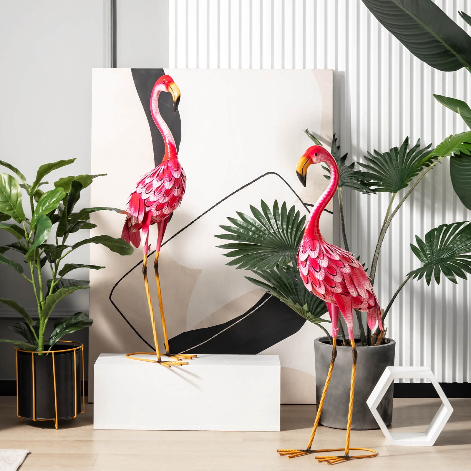 2-Piece Flamingo Garden Statue Set, Rustproof Metal Lawn Ornaments with U-Shaped Stakes, Realistic Standing Flamingo Yard Art Decor for Backyard Patio Lakeside Front Gate