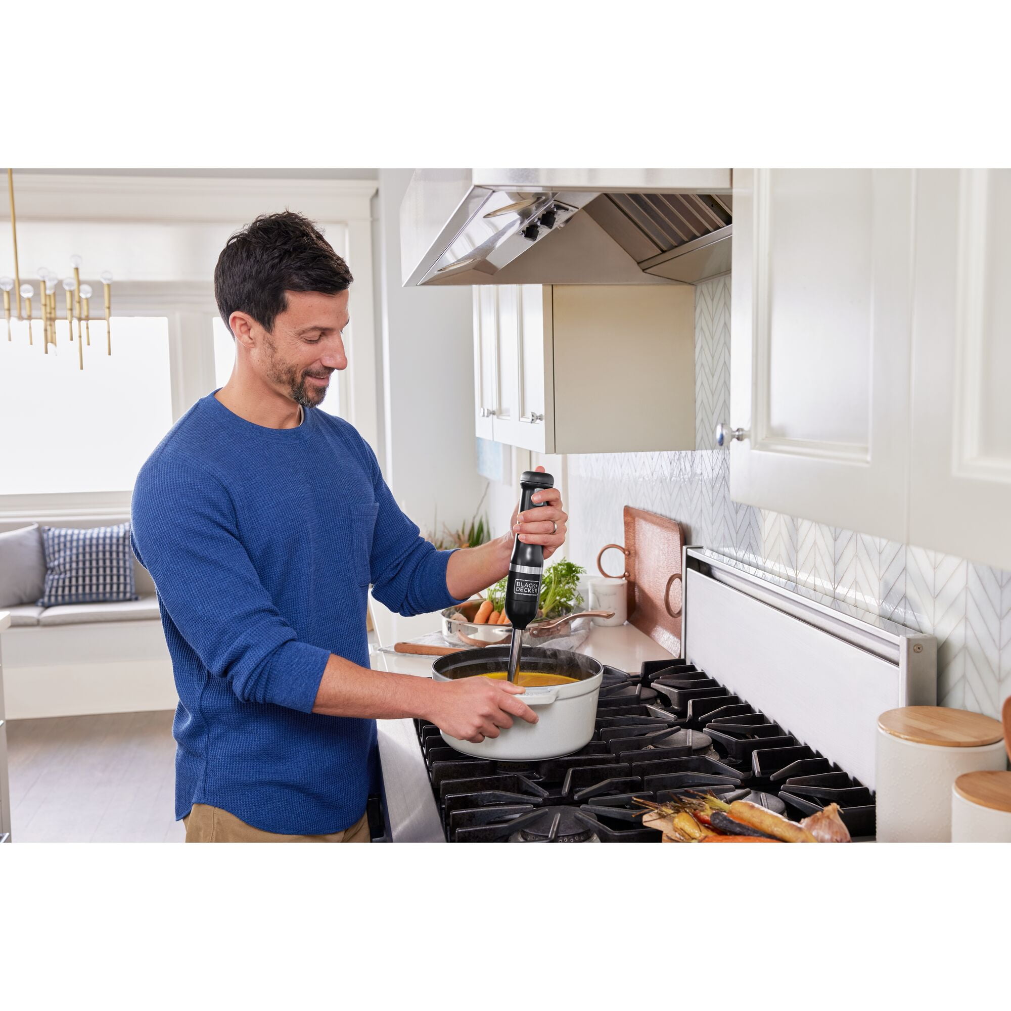 BLACK+DECKER Kitchen Wand Blender Kit, Black (BCKM1011K10)