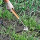 thumbnail image 3 of Herramienta de deshierbe para jardinería de acero inoxidable | Empuñadura ergonómica | Rastrillo de aflojamiento multiusos | Removedor de malezas duradero para césped y jardín | Agarre fácil |, 3 of 7