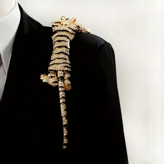 GKNET Vintage Exaggerated Tiger Brooch Fashionable Animal Pin with Movable Joints-golden