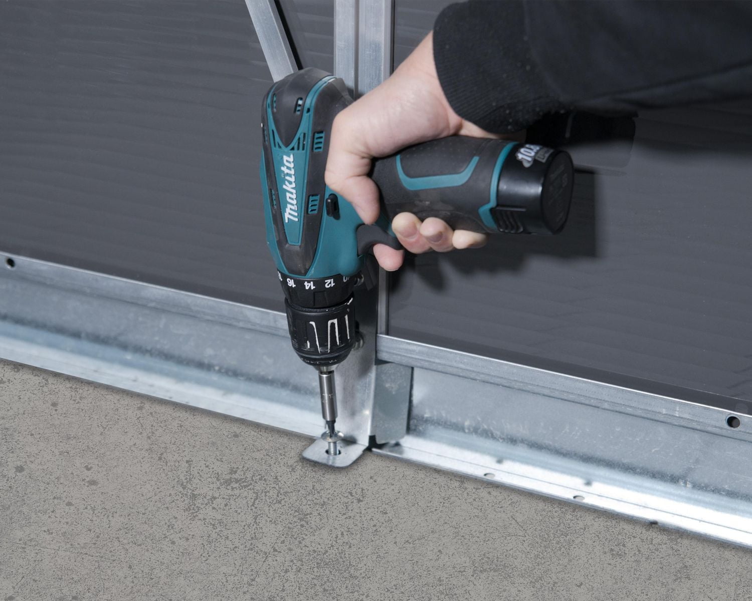 Remise de rangement/garage gris foncé CANOPIA par PALRAM Yukon 11 pi x 9 pi