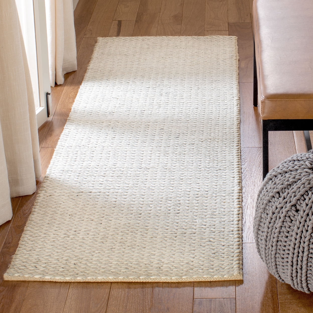 SAFAVIEH Natura Madrid Geometric Runner Rug, Ivory/Silver, 2'3" x 12'