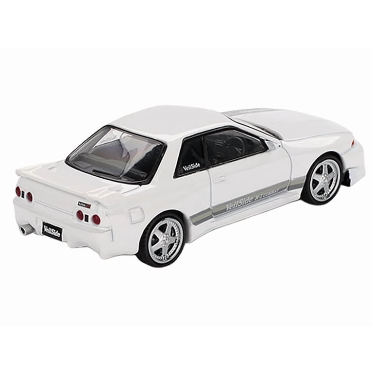 ミニカー NISSAN SKYLINE GT-R R32 Nissan Skyline GT-R (R32) RHD 