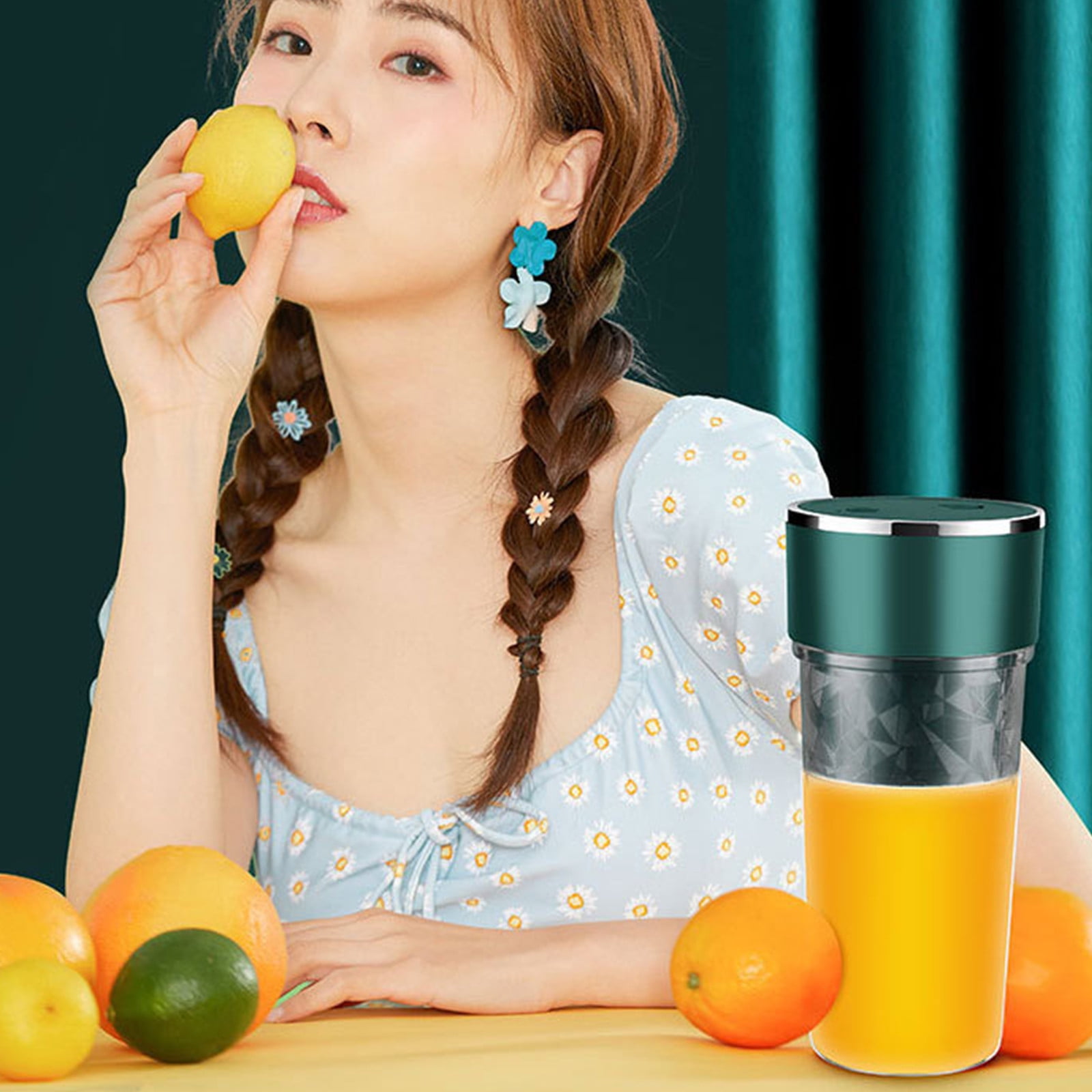 Portable Blender, USB Rechargeable Juicer, Handheld Fruit Mixer, Mini Smoothie Maker for Sports and Travel, Easy to Clean Personal Blender with 4 Blades