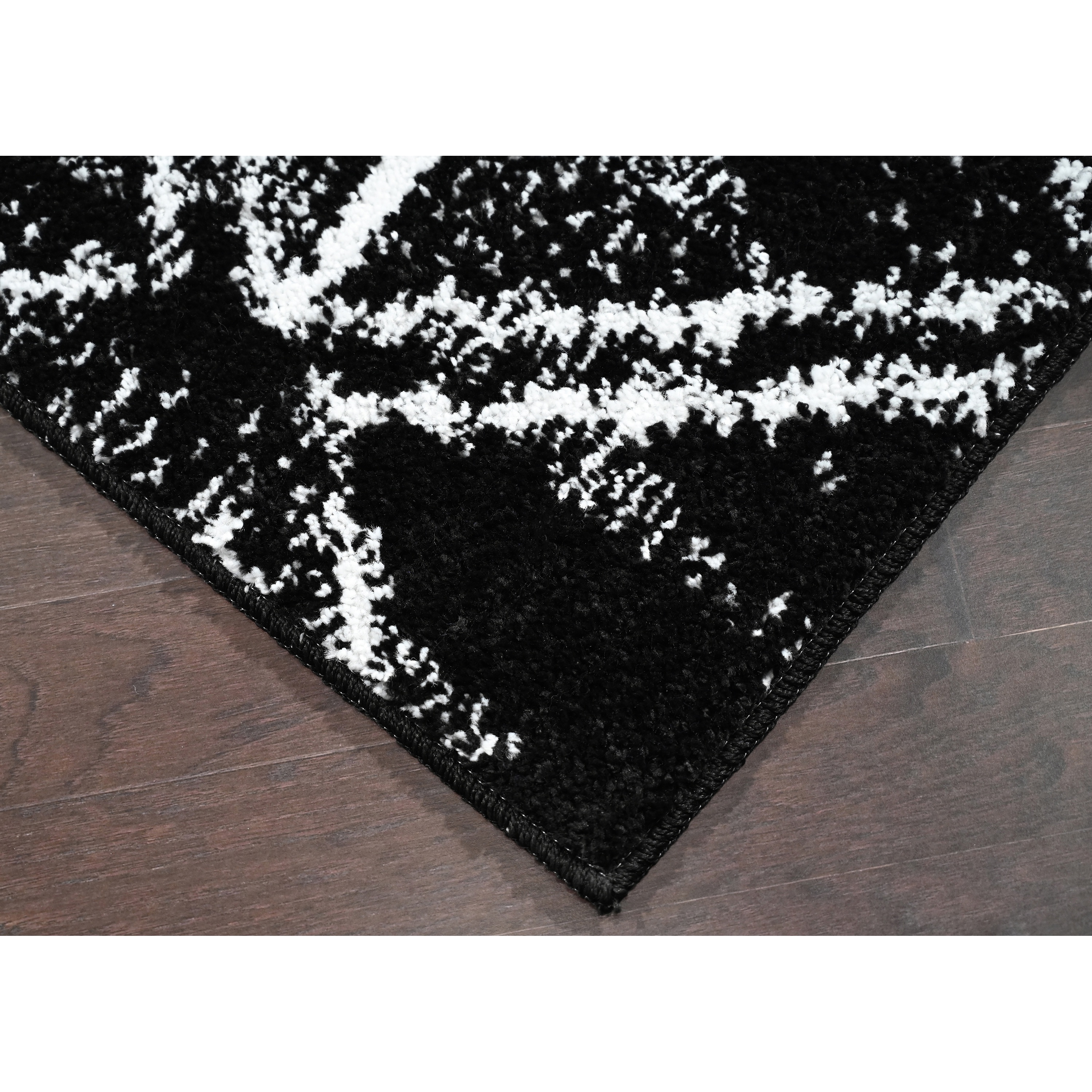Garland Rug Finley Polypropylene Black/White Indoor Area Rug, 5' x 7'