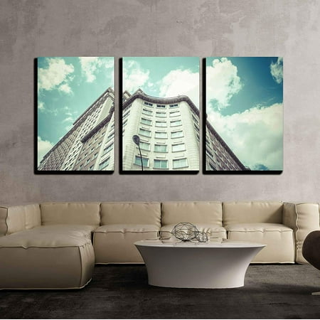 wall26 - 3 Piece Canvas Wall Art - Gran Via, Image of the city of Madrid, its characteristic architecture - Modern Home Decor Stretched and Framed Ready to Hang - 24