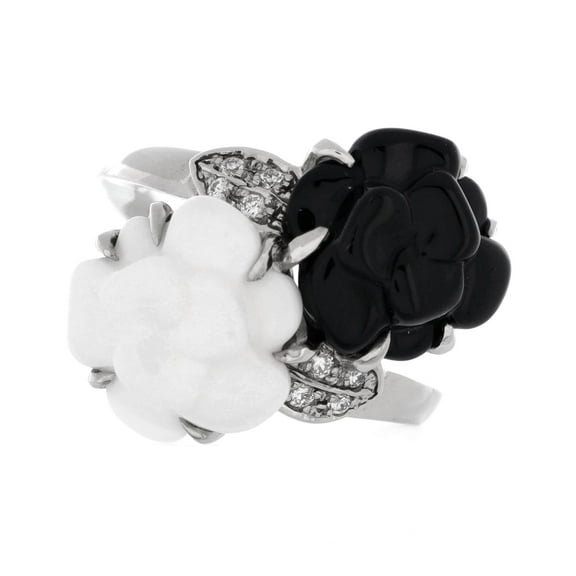 Pre-Owned CHANEL Toi & Moi Camellia Sculpte Ring 18K White Gold with Onyx, Agate, and Diamonds By Rebag