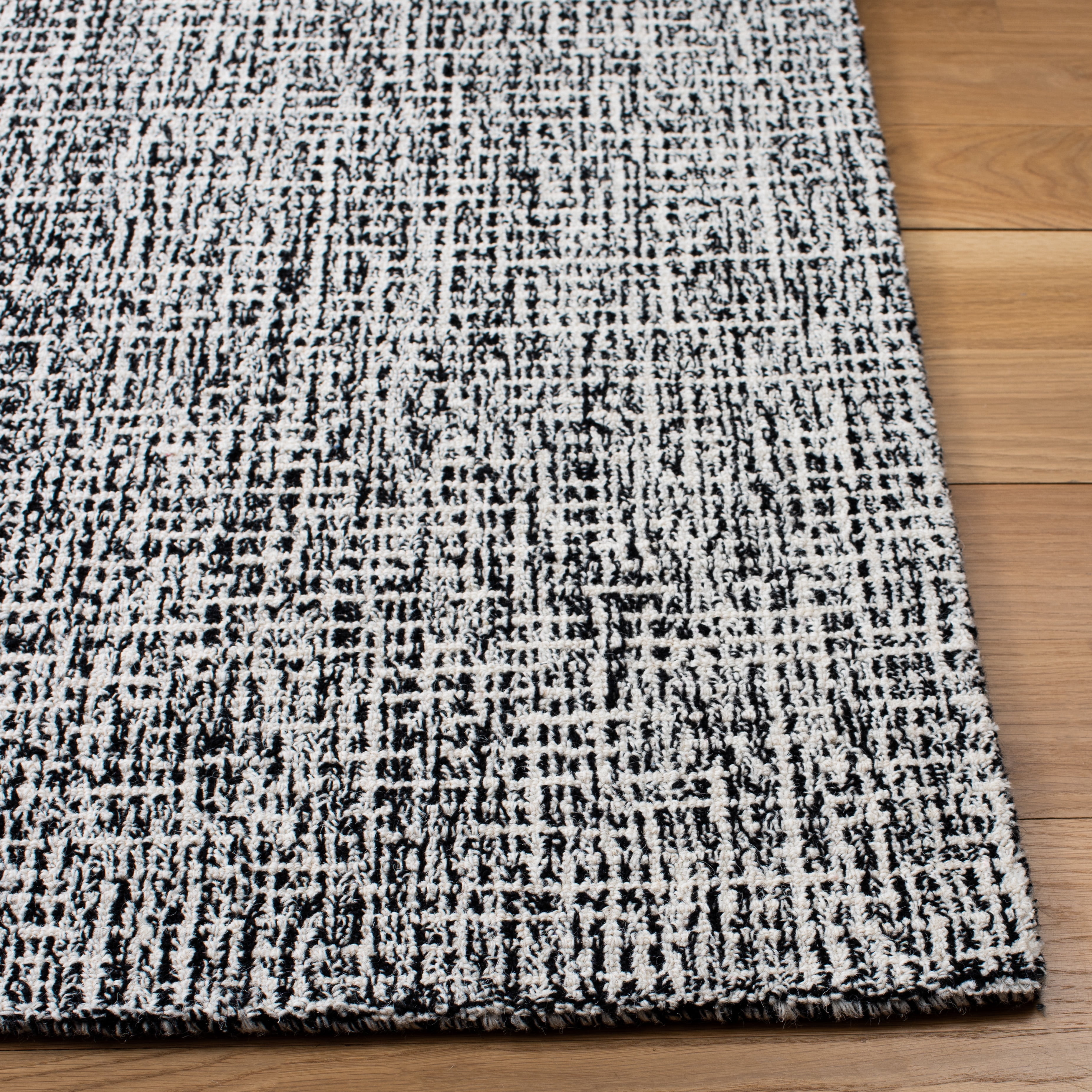 Safavieh Abstract Delia Distressed Wool Area Rug, Black/Ivory, 5' x 8'