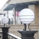 thumbnail image 5 of Lámpara de columna con forma de bola para exteriores, luz blanca creativa para jardín, valla, pasillo residencial, patio, luces E27, 5 of 5