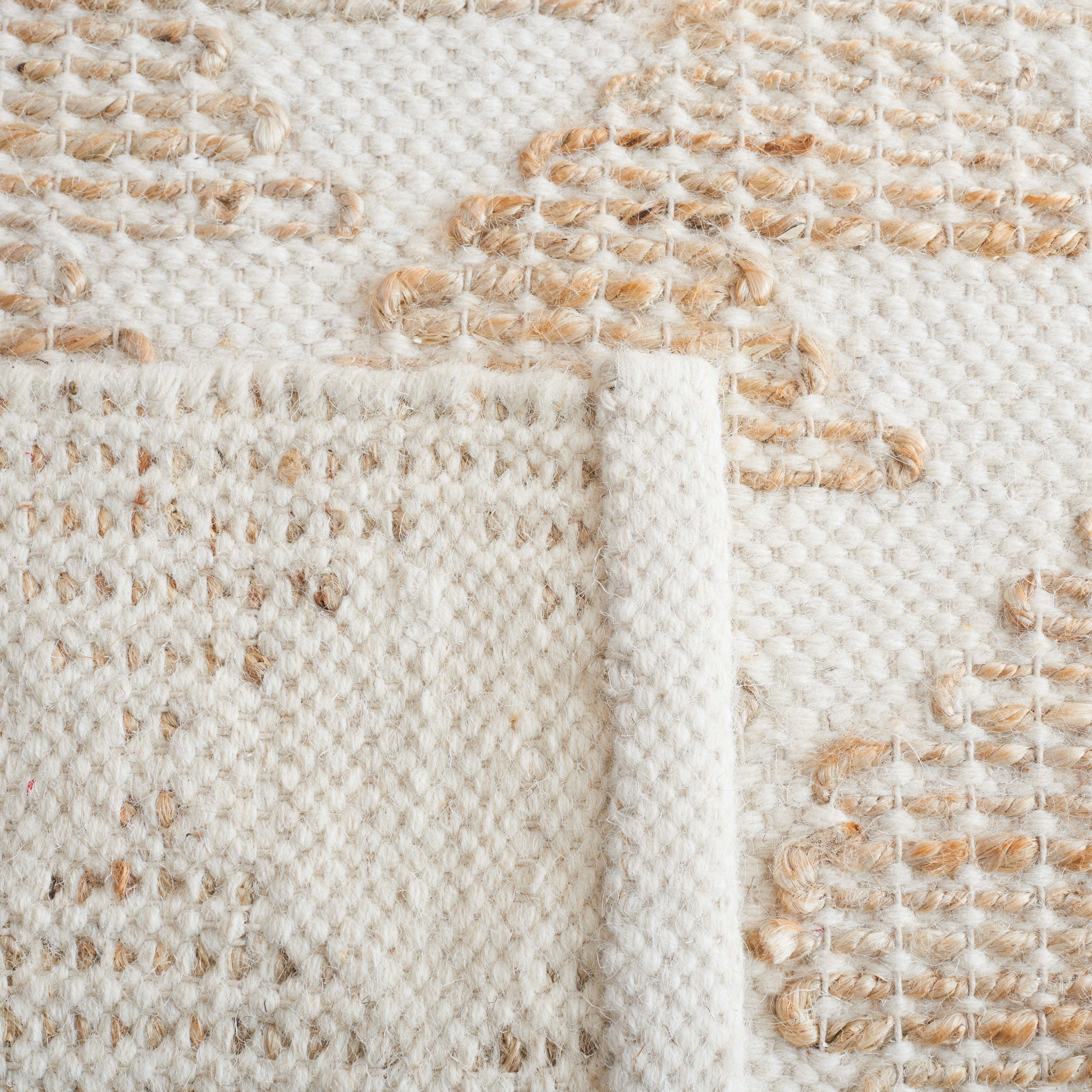 SAFAVIEH Natural Fiber Wesley Solid Area Rug, Ivory/Natural, 6' x 6' Round