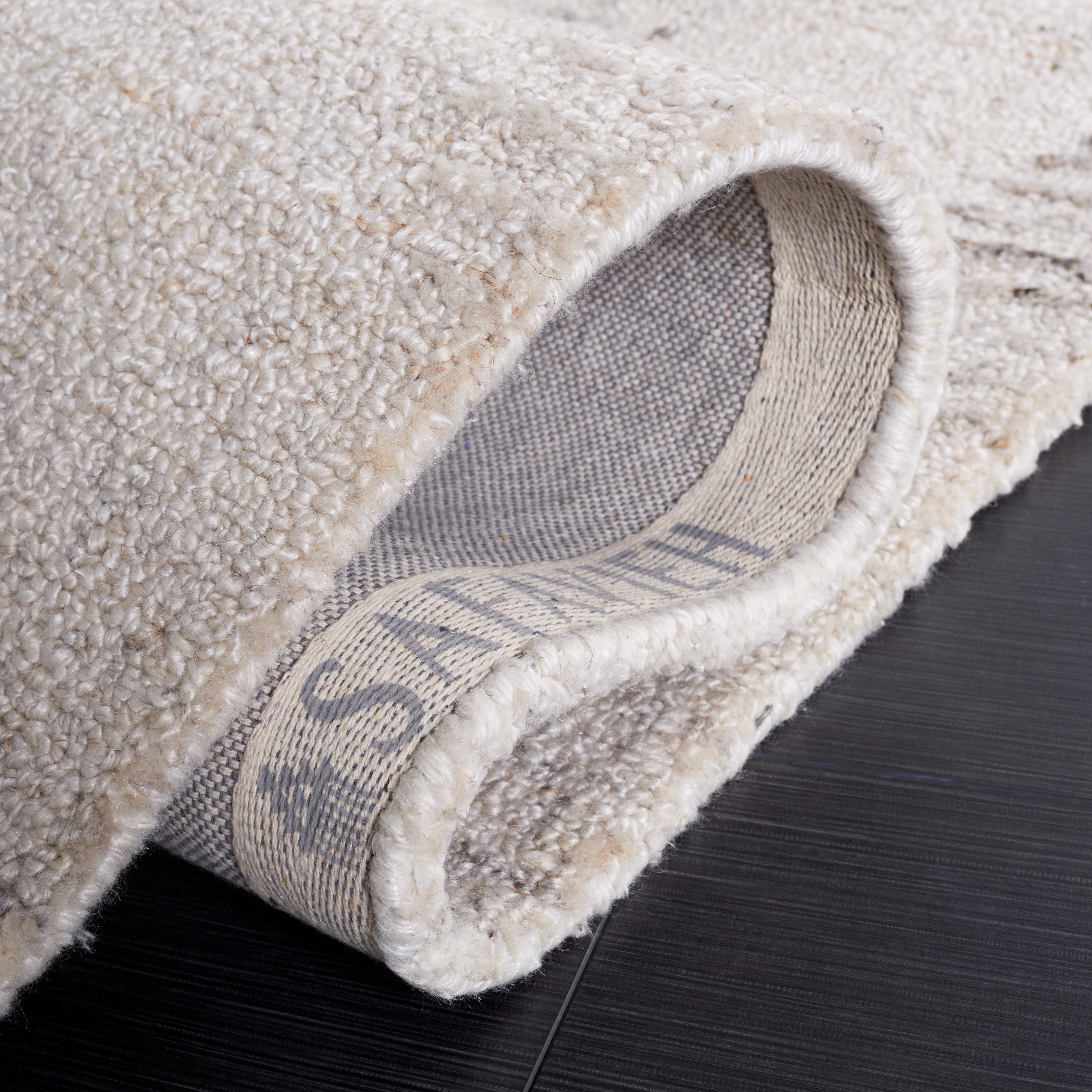 SAFAVIEH Abstract Janis Solid Polyester Area Rug, Ivory/Grey, 4' x 6'