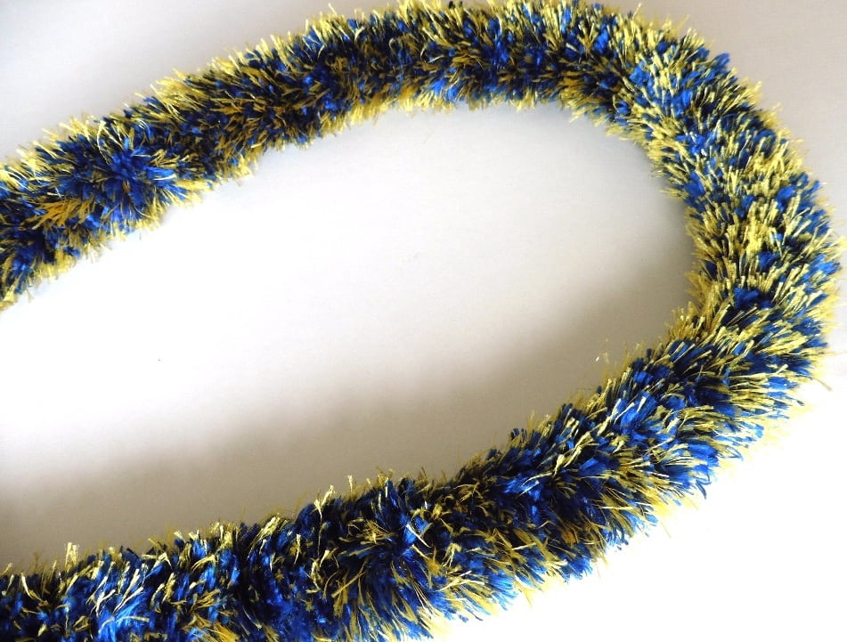 Funcraft Combo Royal Blue & Gold Yarn Lei, 1 Each