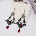 thumbnail image 4 of Pendientes de punk con pentagrama rojo Yashi colgante de murciélago vampiro, 4 of 5