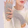 thumbnail image 4 of Guardurnaity 7a Juego de 2 fibras acrílicas Manténgase cómodo y elegante con estos cálidos guantes sin dedos guantes y mitones, 4 of 6