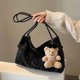 thumbnail image 2 of Bolso de hombro de gran capacidad con tendencia de moda para mujer, bonito bolso de mano con decoración de oso, para vacaciones, viajes, mochila escolar universitaria, 2 of 5