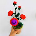 thumbnail image 2 of Mobiliario de interior de lana tejido a mano con flores artificiales en macetas, 2 of 5
