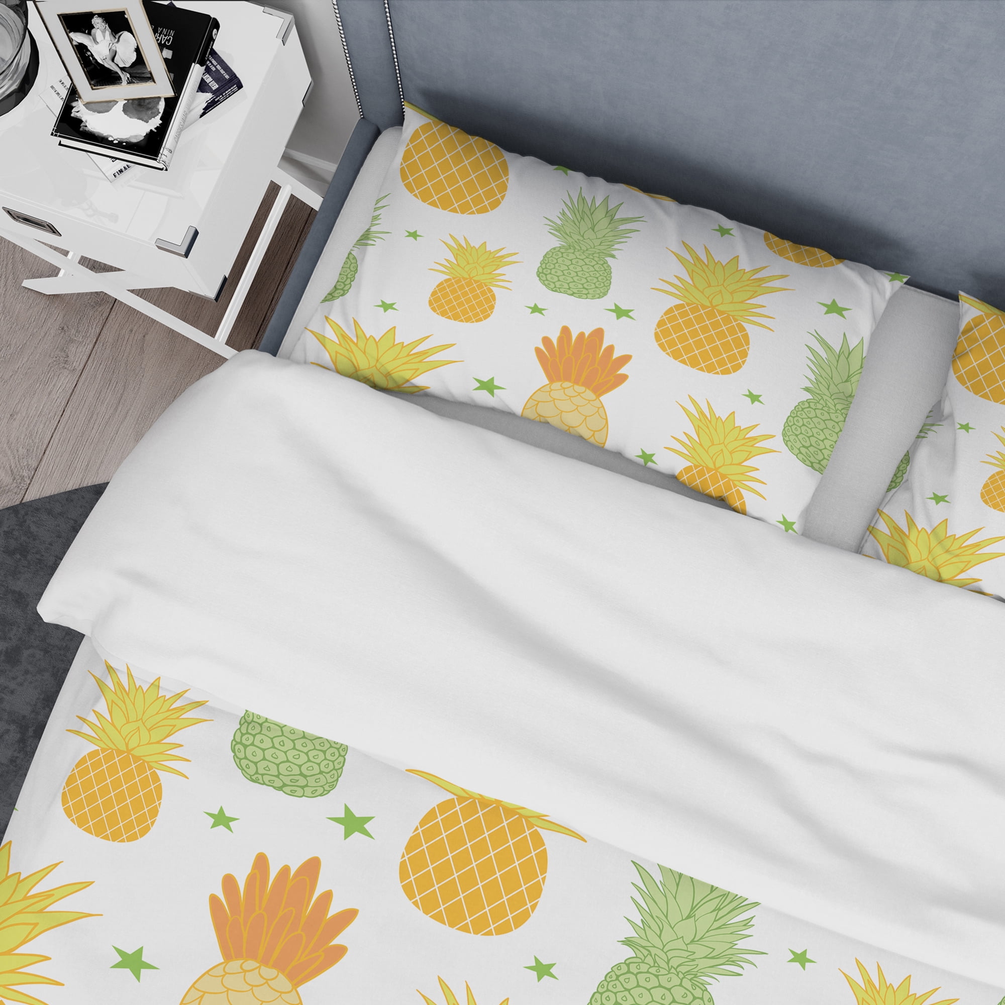 Designart 'Pineapple Summer Bliss II' Mid-Century Modern Duvet Cover Set