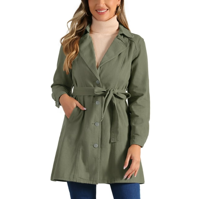 CHAQUETA LARGA DE DENIM PARA MUJER CON SOLAPA NOTCH Y MANGAS LARGAS, CIERRE DE BOTONES Y CINTURÓN EN VERDE EJÉRCITO