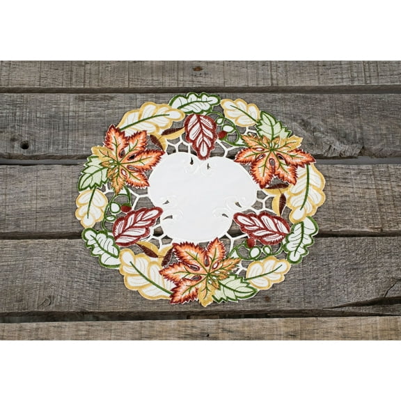 Fall Maple Leaf Round Doilies (11" / 14")