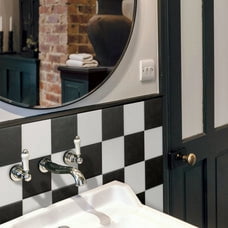 Smart Tiles Peel and Stick Backsplash, 5 Adhesive Tiles, Damier , 7.75"x7.75"