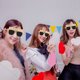 thumbnail image 2 of FELTECHELECTR Gafas de fiesta doradas, decoración para disfraz de cosplay, gafas de sol novedosas, anteojos de fiesta, accesorios para fotos, 2 of 6