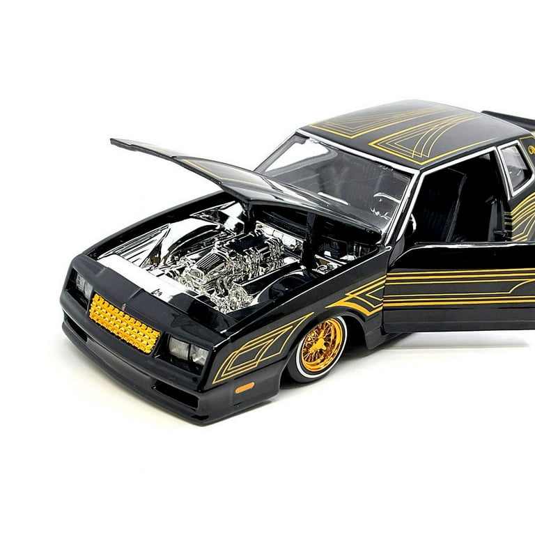86 Chevy Monte Carlo SS Black Maisto Design Lowrider 1:24 Scale