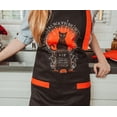 thumbnail image 3 of Delantal de cocina Ukonic Disney Hocus Pocus Thackery Binx, 3 of 5