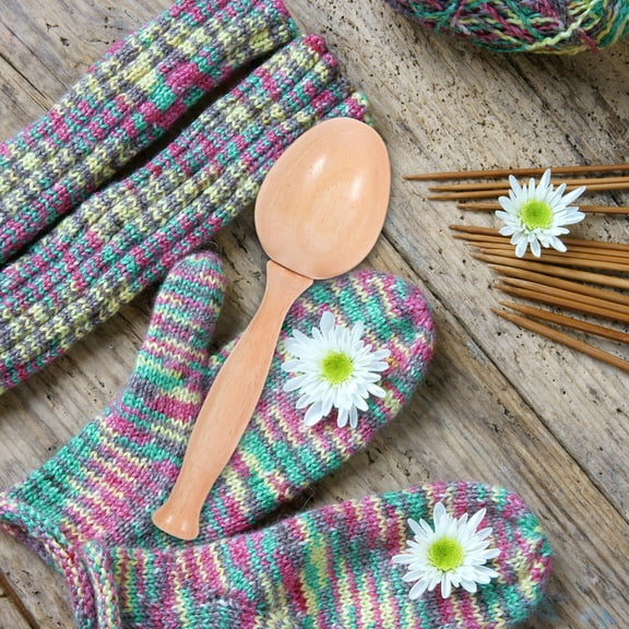 Hytrove Elegant Darning for Clothing Repair and Needle Storage, Sewing Tool for Mending Clothes