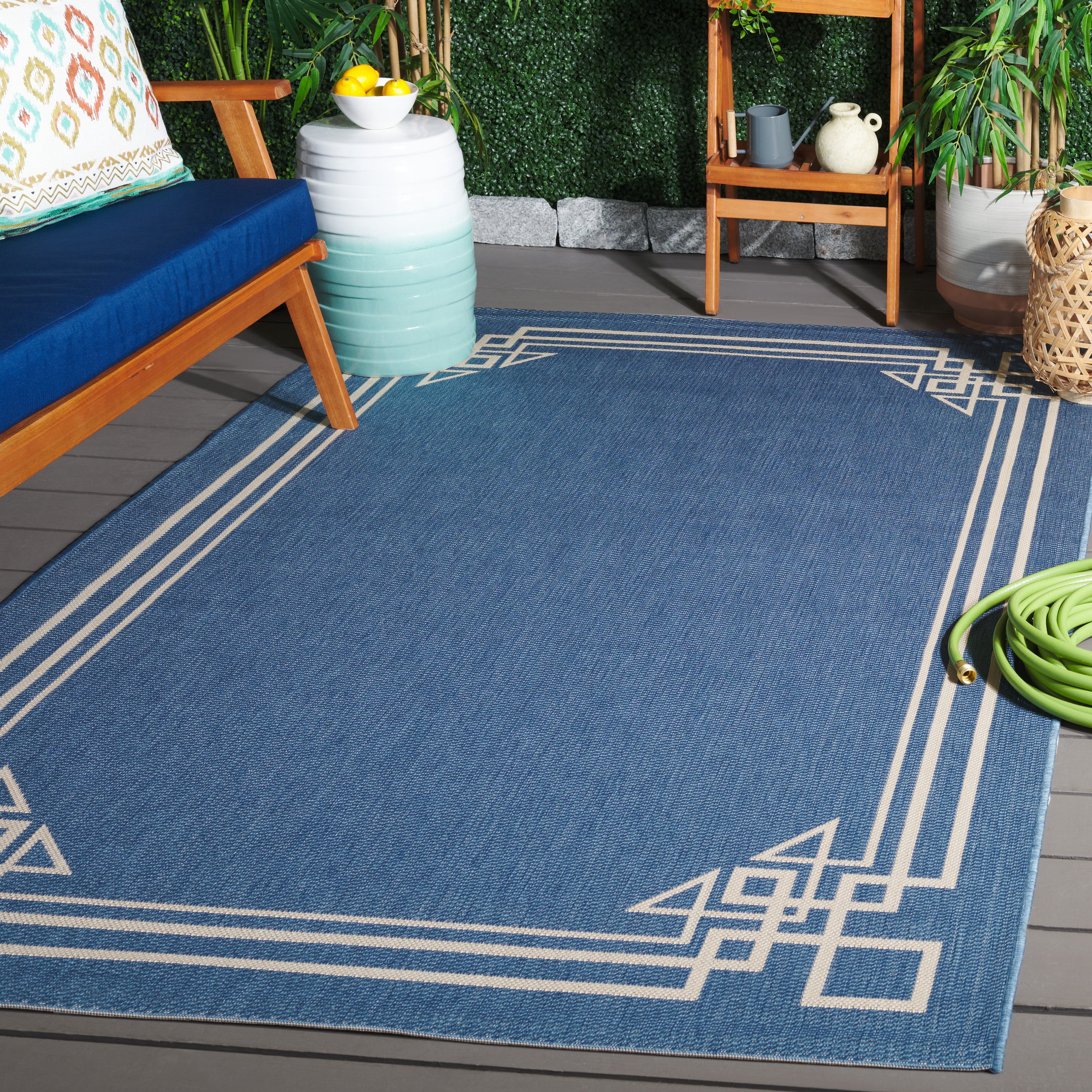 SAFAVIEH Courtyard Abagail Bordered Indoor/Outdoor Area Rug, Blue/Light Beige, 5'3" x 7'7"