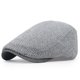 thumbnail image 1 of Gorra plana con estampado de pata de gallo para hombre en blanco y negro, 1 of 1