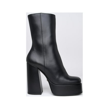 

Versace Woman Black Leather Boots