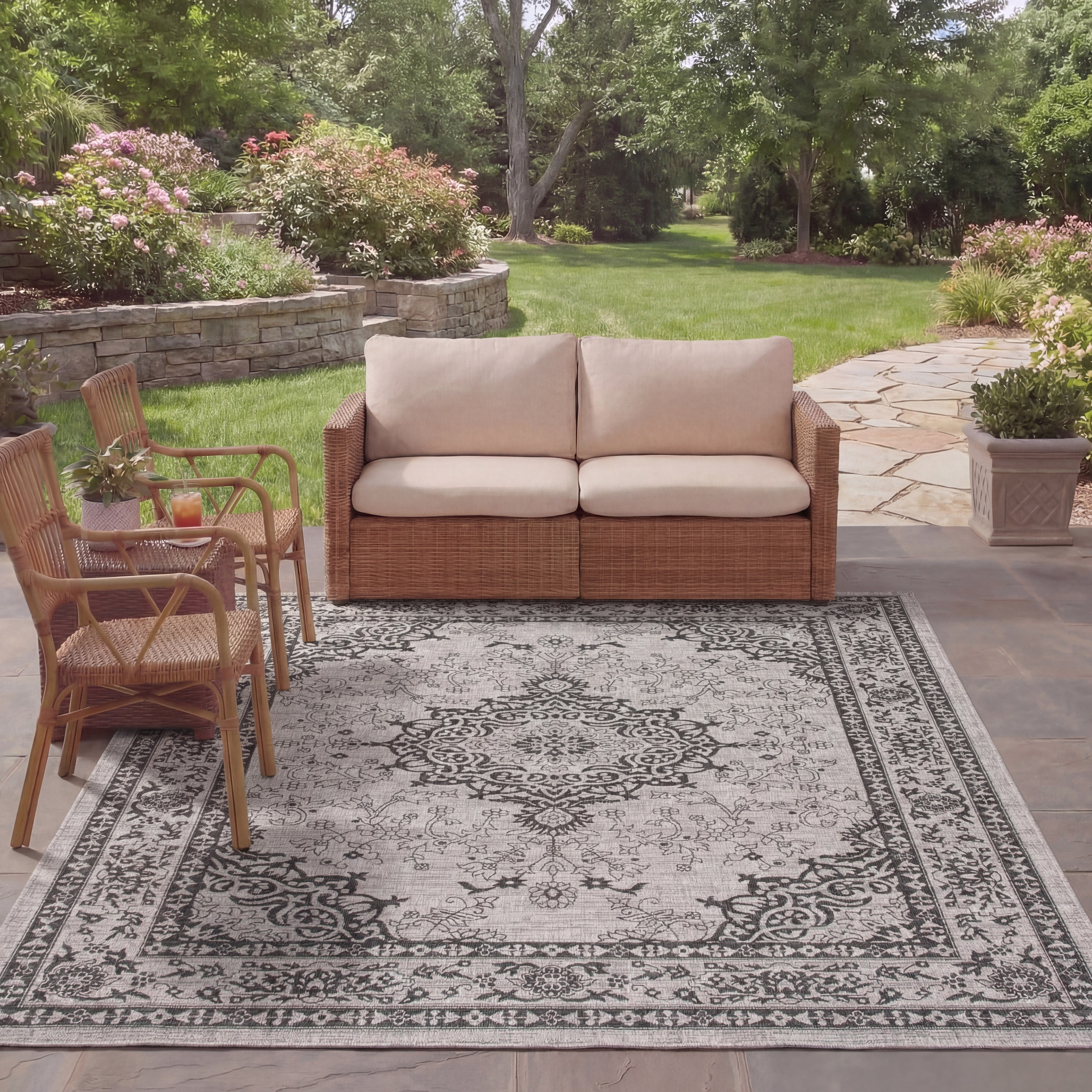 SAFAVIEH Courtyard Desi Medallion Indoor/Outdoor Area Rug, Beige/Black, 8' x 11'