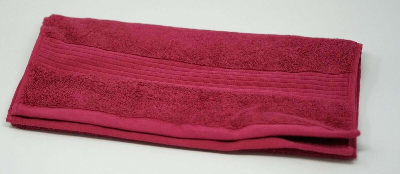 Ralph Lauren Bowery 100 Cotton Hand Towel (32" x 16") in Verona Pink