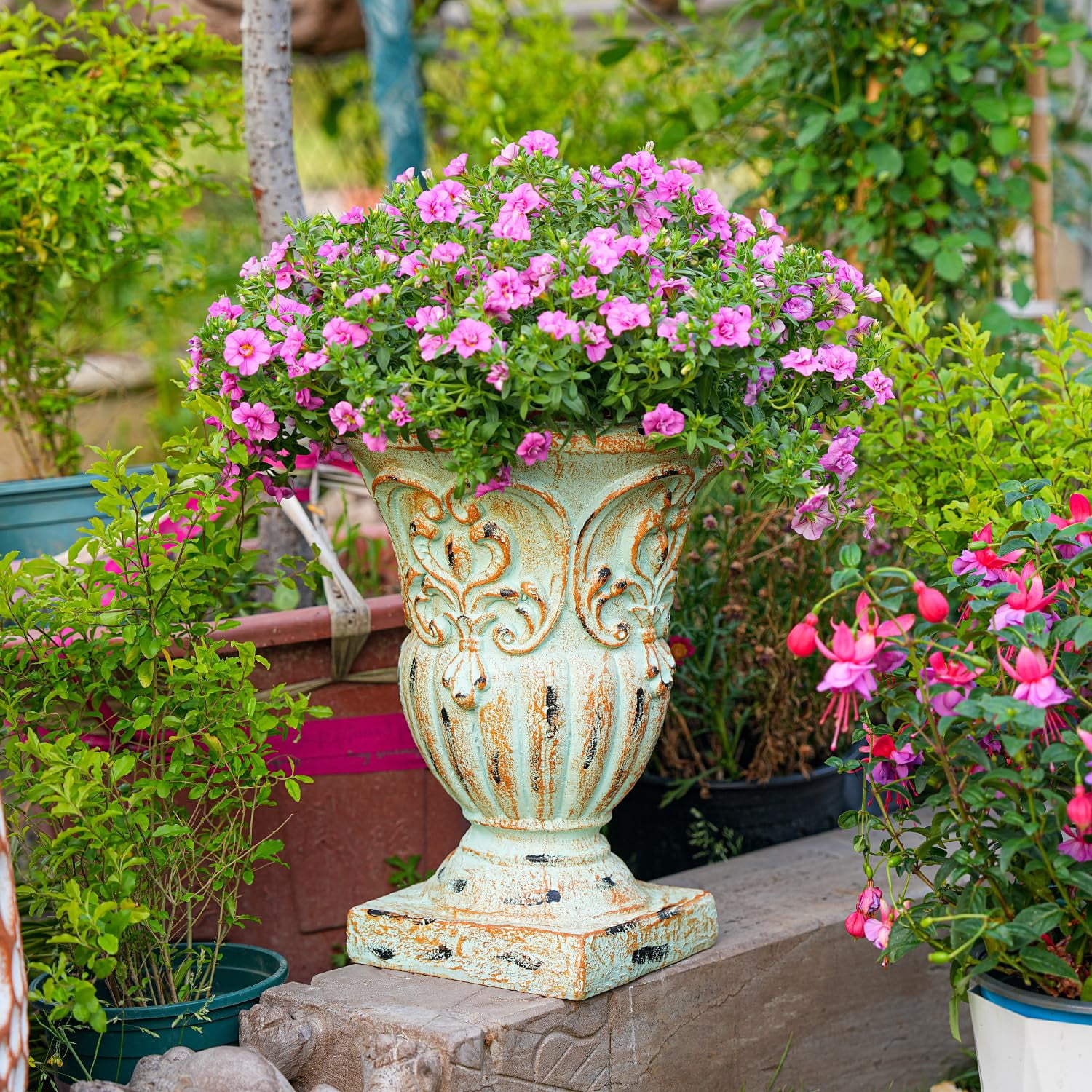 Sungmor Vintage Resin Trophy Planter, 13 Inch Embossed Design Garden Urn with Drainage Hole, Decorative Plant Pot Indoor Outdoor Plant Container, Shabby Chic Flower Vase Home Decor
