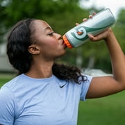Gatorade Insulated Sports Squeeze Water Bottle with Contour Form for Grip, 30 oz