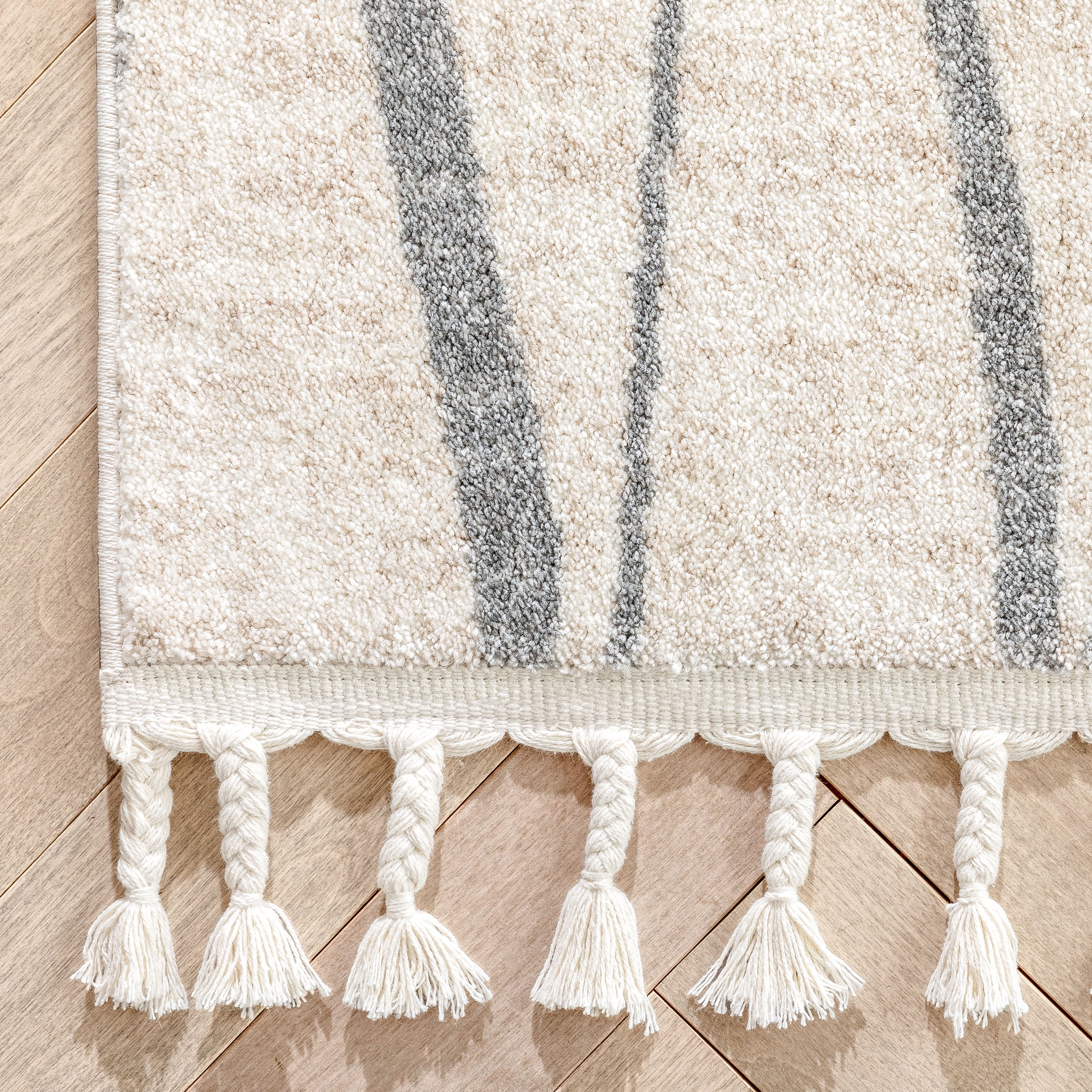 Well Woven Serenity Crisscross Retro Geometric Pattern Ivory 2'3" x 7'3" Runner Area Rug