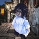 thumbnail image 4 of Muñeco Fantasma de Halloween, Decoración Aterradora y Embrujada, Sonido Luminoso, Efecto de Caminar Espeluznante, Decoración para Fiestas de Terror, Accesorio Sensible a La Voz, Funciona con Pilas, T, 4 of 7